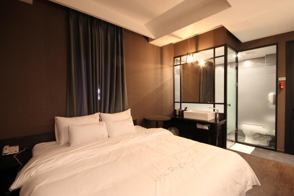 Hotel 38.5 Jinhae Changwon Eksteriør billede