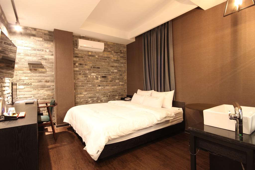 Hotel 38.5 Jinhae Changwon Eksteriør billede
