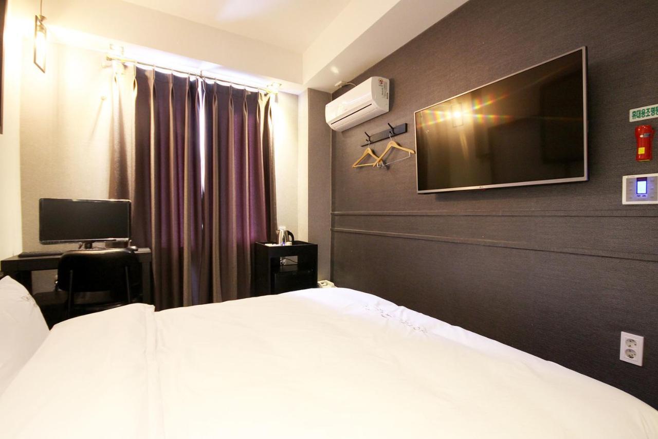 Hotel 38.5 Jinhae Changwon Eksteriør billede