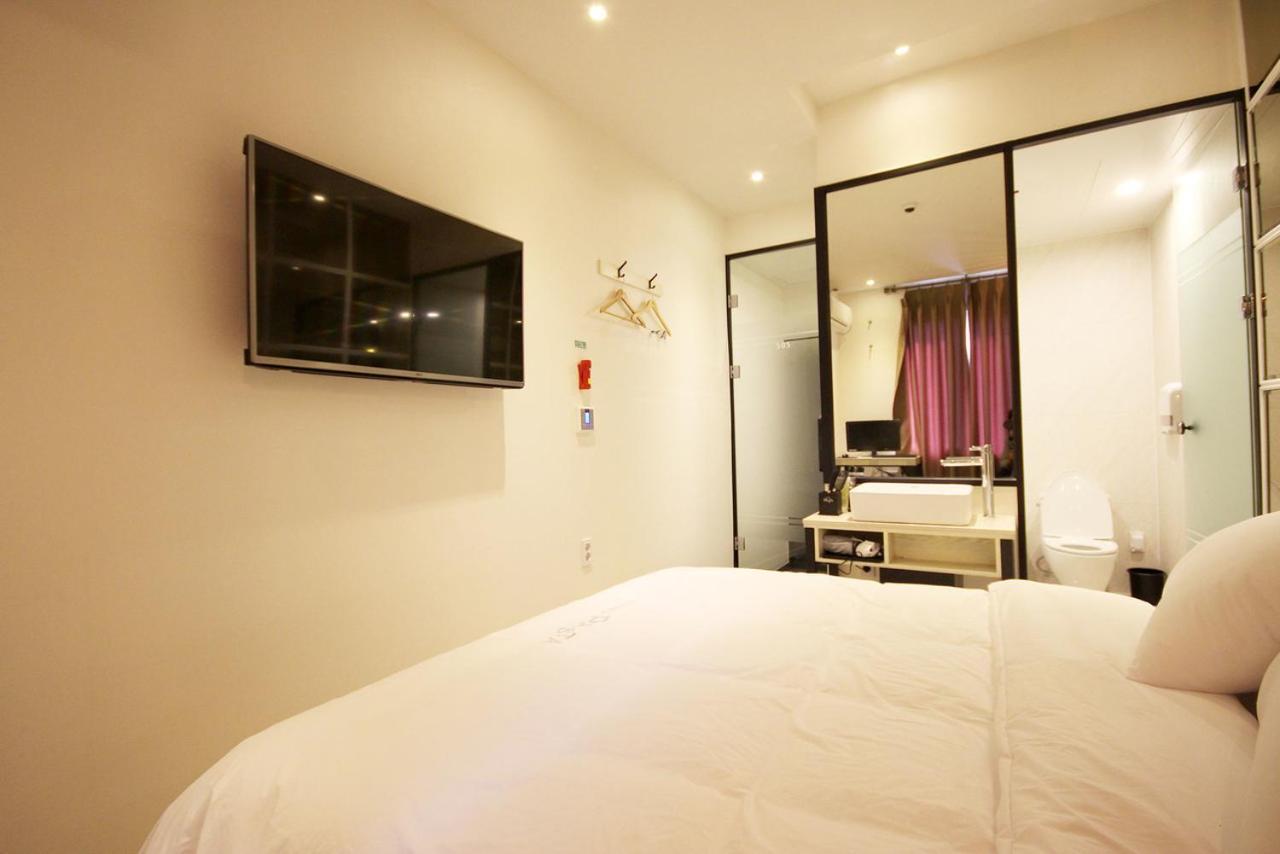 Hotel 38.5 Jinhae Changwon Eksteriør billede