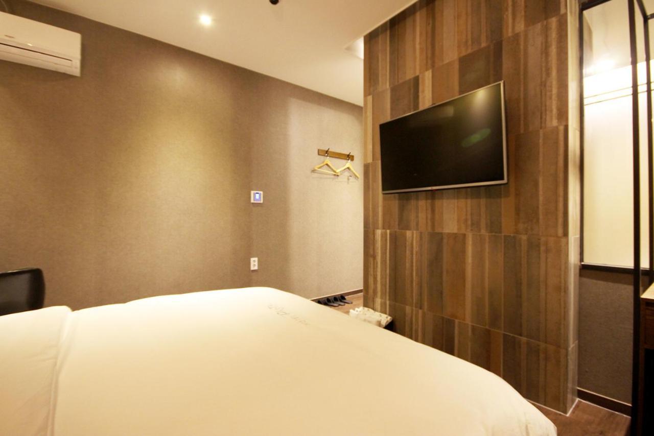 Hotel 38.5 Jinhae Changwon Eksteriør billede
